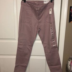 BRAND NEW Oldnavy Pixie Pants
